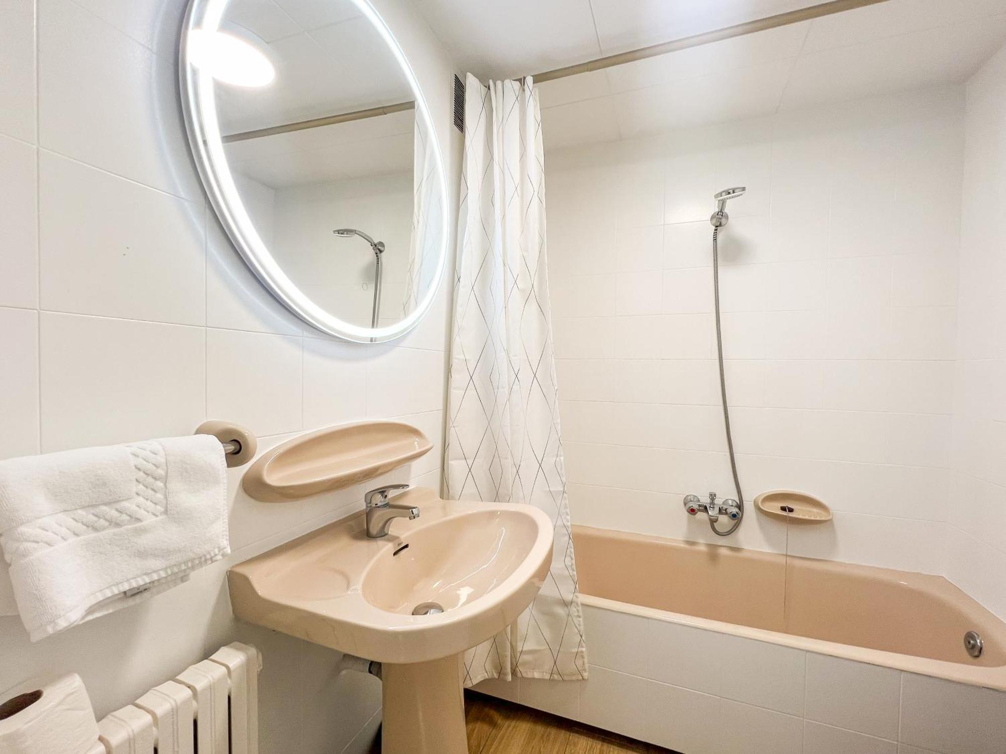 Apartamento Reformado Central Park En El Centro De Andorra Les Escaldes エクステリア 写真